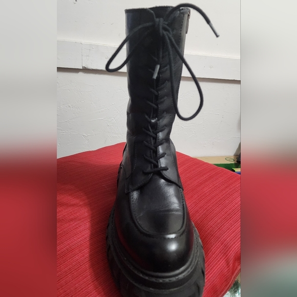 Inuovo Combat Shoes - Picture 3 of 6